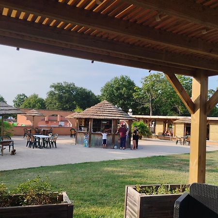 Camping Domaine De Senaud Albon المظهر الخارجي الصورة