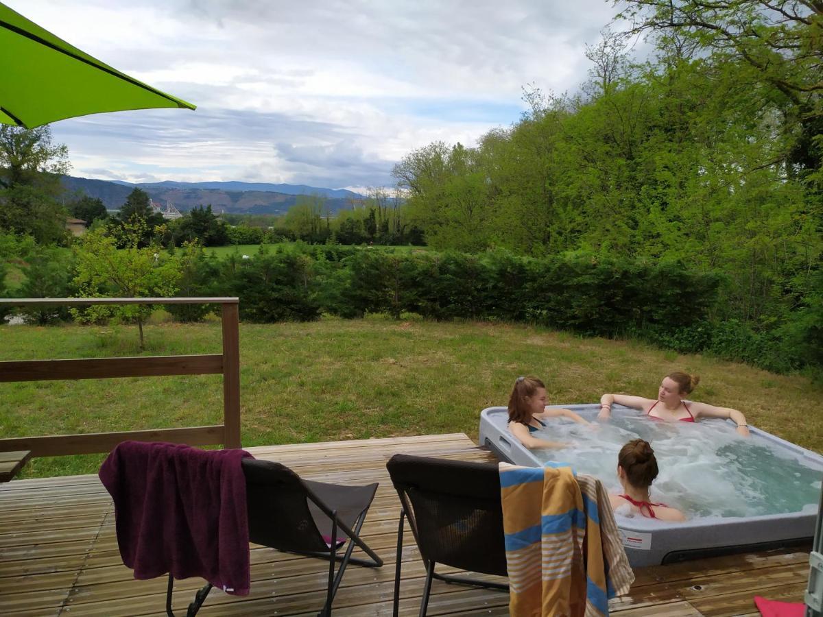 Camping Domaine De Senaud Albon المظهر الخارجي الصورة