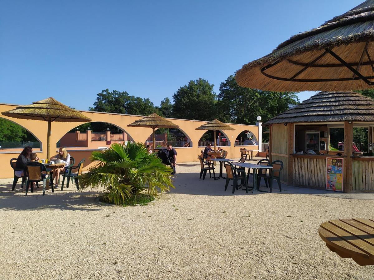 Camping Domaine De Senaud Albon المظهر الخارجي الصورة