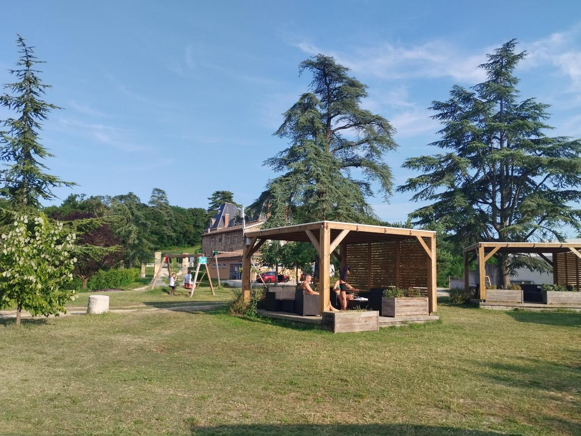 Camping Domaine De Senaud Albon المظهر الخارجي الصورة