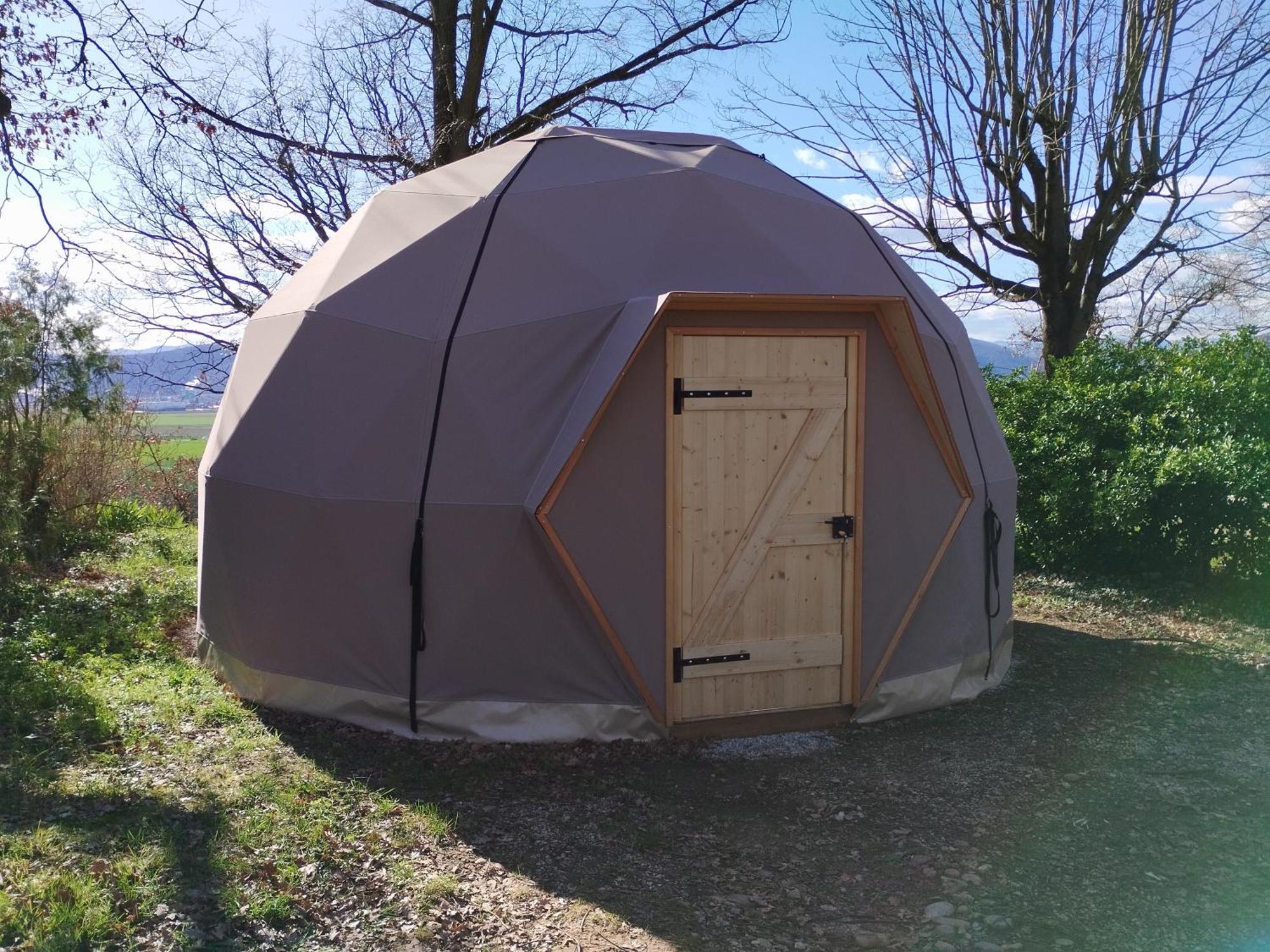 Camping Domaine De Senaud Albon المظهر الخارجي الصورة