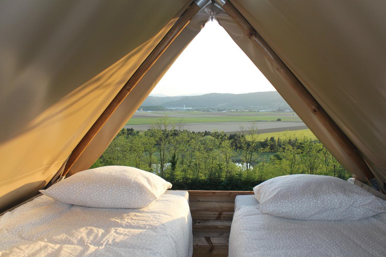 Camping Domaine De Senaud Albon المظهر الخارجي الصورة