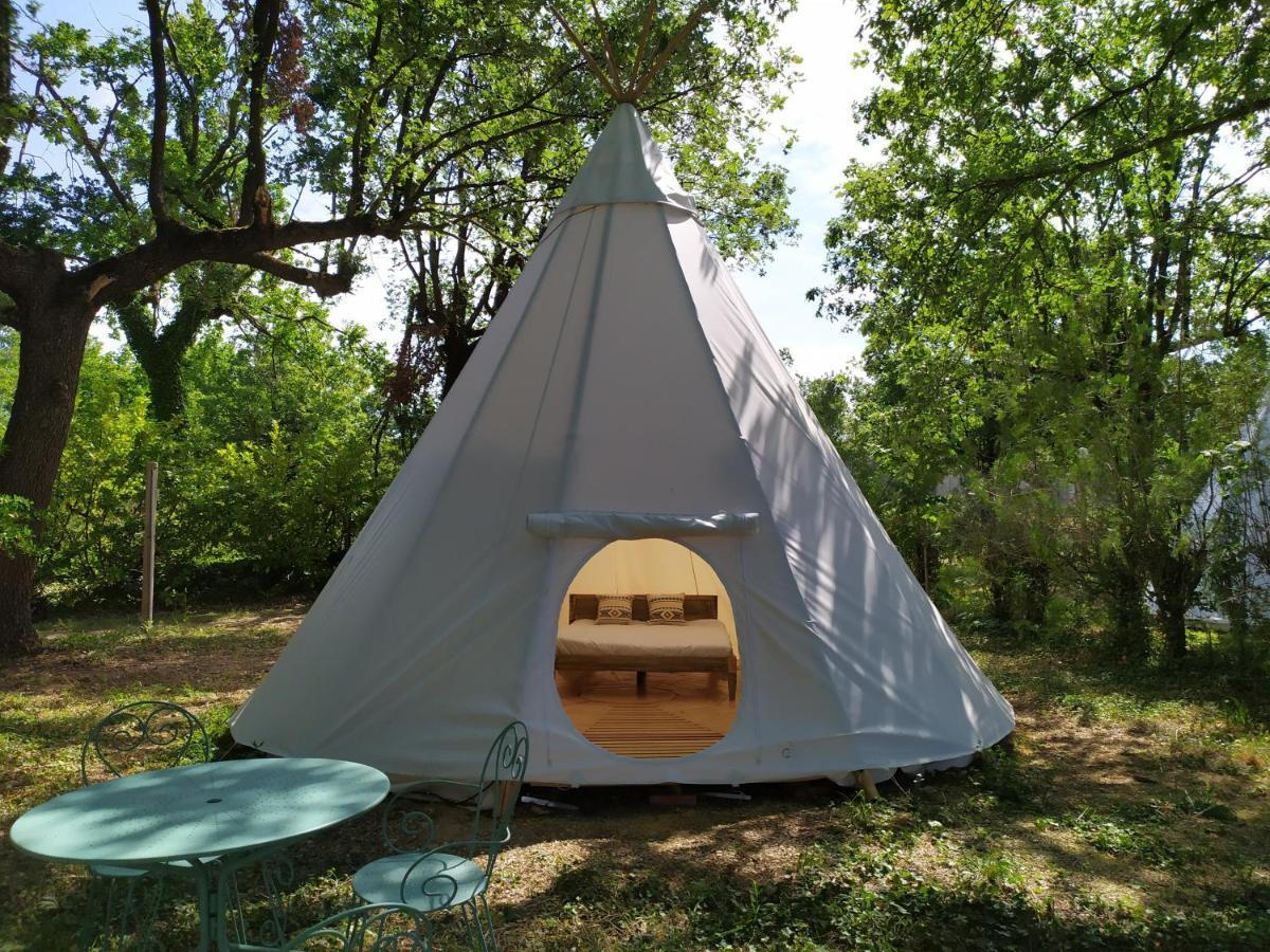 Camping Domaine De Senaud Albon المظهر الخارجي الصورة